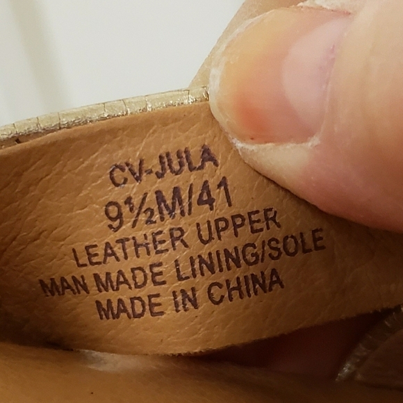 EUC Crown Vintage Goldtone & Beige LeatherPlatform Heels Size 9.5 - Picture 12 of 13